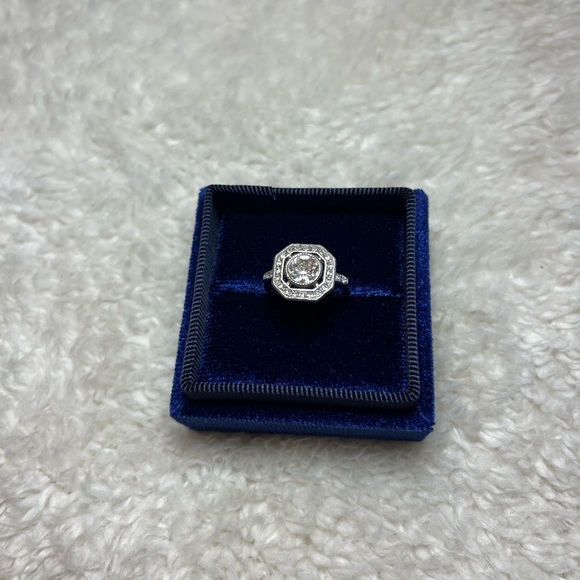 Lush Jewelry - NEW Diamond Ring